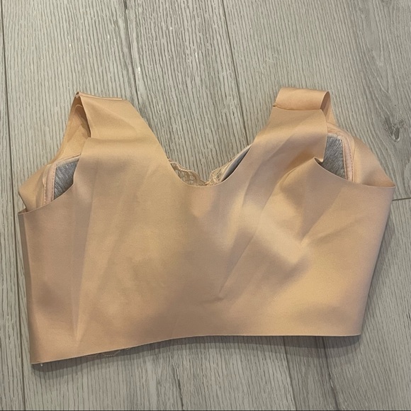 Wireless Bra Full Coverage Sports Bra Extra Stretchy Breathable Lace Trim Bra - Picture 6 of 7